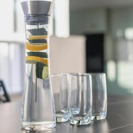 Horizon By The Sea *