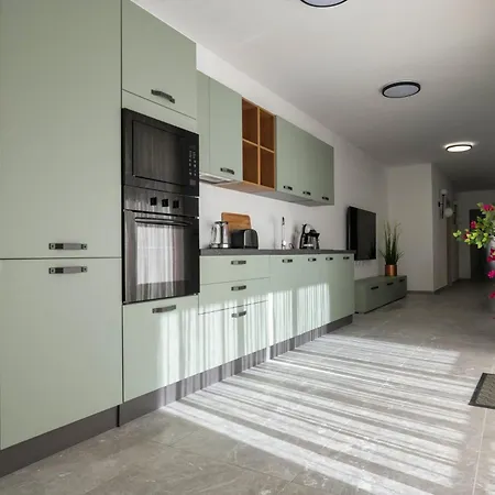 Horizon By The Sea *