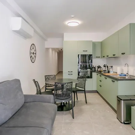 Horizon By The Sea Lägenhet St. Paul's Bay