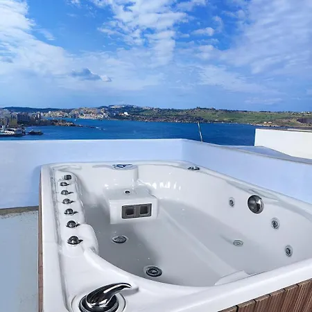 Horizon By The Sea Apartment *