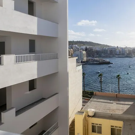 Horizon By The Sea Apartment *