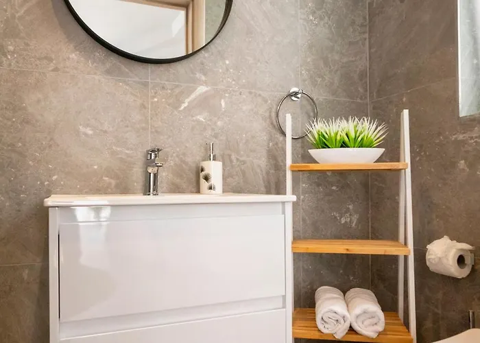 Horizon By The Sea *