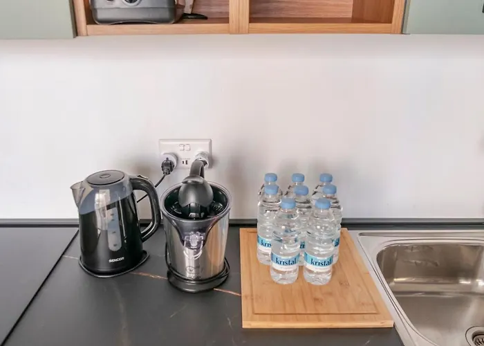 Horizon By The Sea *