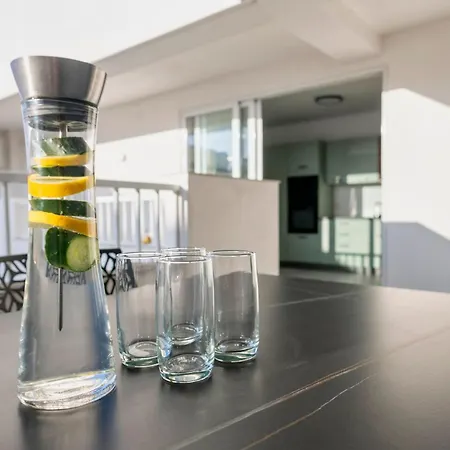 Horizon By The Sea Apartment *