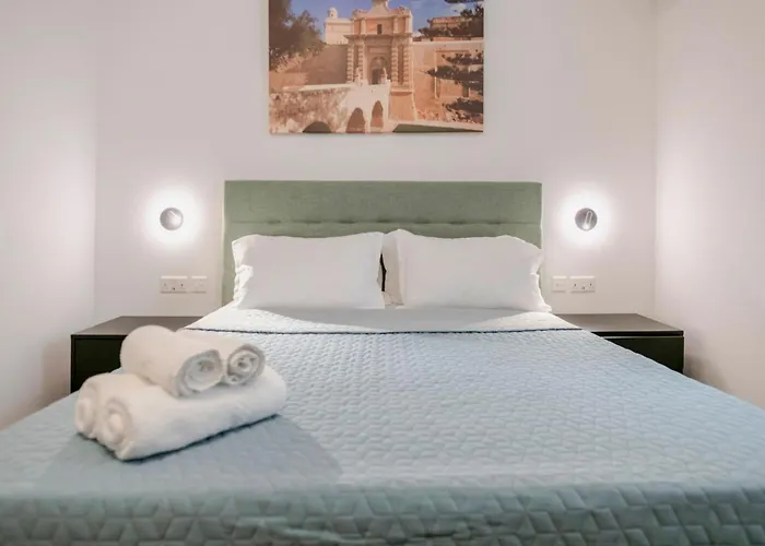 Horizon By The Sea *